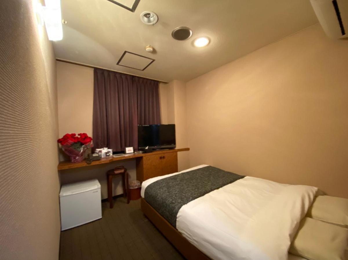 โฮเทล ฟรี สไตล์ Hotel โคฟุ ภายนอก รูปภาพ